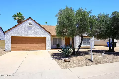 Exterior - 1008 E Oraibi Dr, Phoenix, AZ 85024 photo 4 of 5