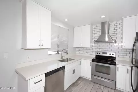 Kitchen - 1008 E Oraibi Dr, Phoenix, AZ 85024 photo 1 of 3