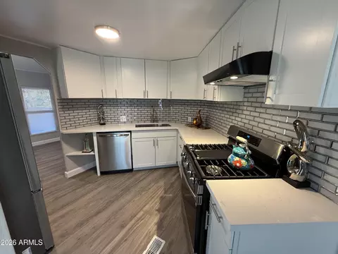 700 W Manor St, Chandler, AZ 85225