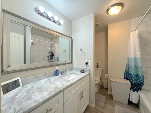 Bath - 2420 E Ivy St, Mesa, AZ 85213 photo 1 of 3