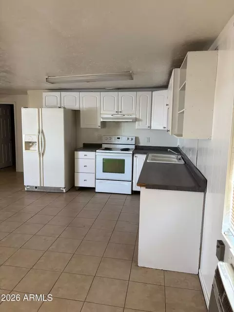 Kitchen - 2030 W Gregory St, Apache Junction, AZ 85120 photo 2 of 3