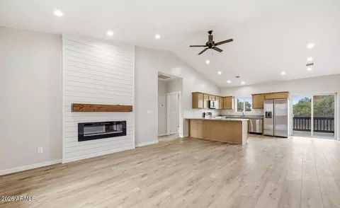 2746 Zane Grey Blvd, Overgaard, AZ 85933