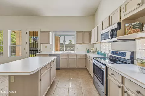 Kitchen - 16207 S 24th Pl, Phoenix, AZ 85048 photo 1 of 3