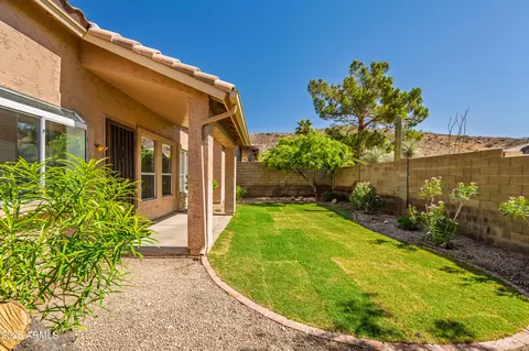 Exterior - 16207 S 24th Pl, Phoenix, AZ 85048 photo 5 of 11