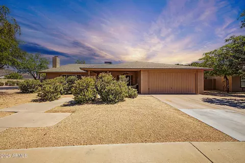11817 S Coconino St, Phoenix, AZ 85044