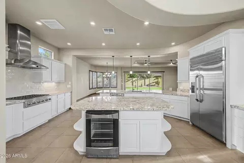 Kitchen - 3155 E Blackhawk Ct, Gilbert, AZ 85298 photo 4 of 5