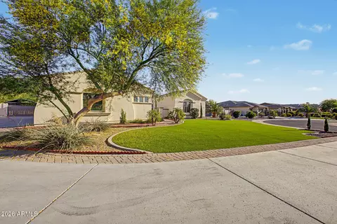 Exterior - 3155 E Blackhawk Ct, Gilbert, AZ 85298 photo 2 of 12