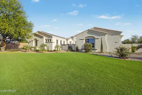 Exterior - 3155 E Blackhawk Ct, Gilbert, AZ 85298 photo 3 of 12