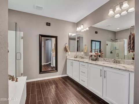 Bath - 2539 W Rabjohn Rd, Phoenix, AZ 85085 photo 8 of 8