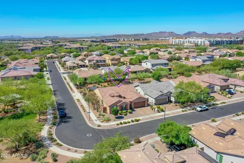 View/Area - 2539 W Rabjohn Rd, Phoenix, AZ 85085 photo 2 of 13