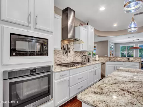 Kitchen - 2539 W Rabjohn Rd, Phoenix, AZ 85085 photo 12 of 13