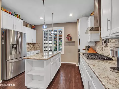 Kitchen - 2539 W Rabjohn Rd, Phoenix, AZ 85085 photo 6 of 13