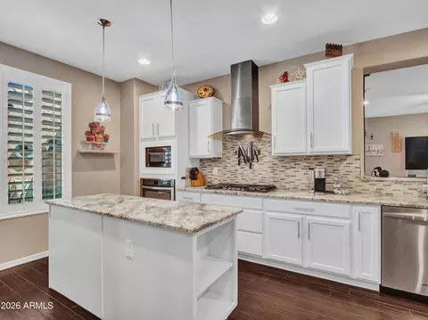 Kitchen - 2539 W Rabjohn Rd, Phoenix, AZ 85085 photo 7 of 13
