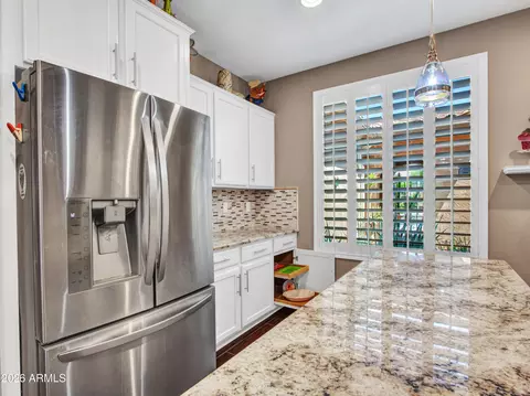 Kitchen - 2539 W Rabjohn Rd, Phoenix, AZ 85085 photo 9 of 13