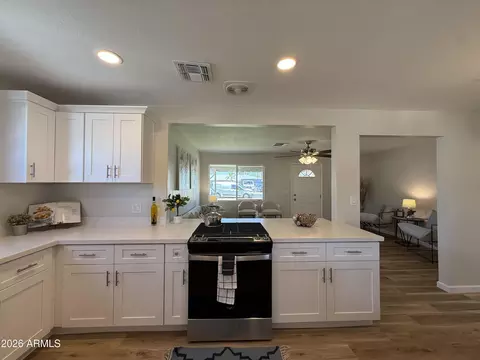 Kitchen - 209 E Jones Ave, Phoenix, AZ 85040 photo 2 of 4