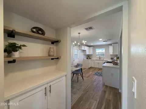 Entry Way - 209 E Jones Ave, Phoenix, AZ 85040 photo 1 of 1