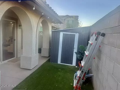Exterior - 919 S Pheasant Dr, Gilbert, AZ 85296 photo 2 of 2