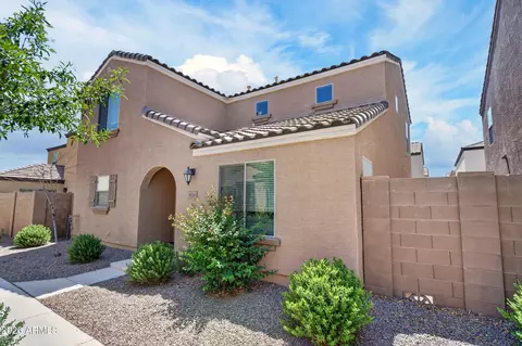 8224 W Albeniz Pl, Phoenix, AZ 85043