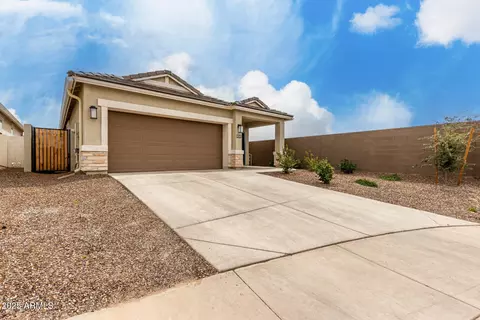 Exterior - 10347 S Saguaro Dr, Apache Junction, AZ 85120 photo 2 of 8