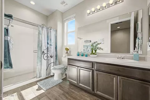 Bath - 11901 E Ryscott Cir, Vail, AZ 85641 photo 1 of 2
