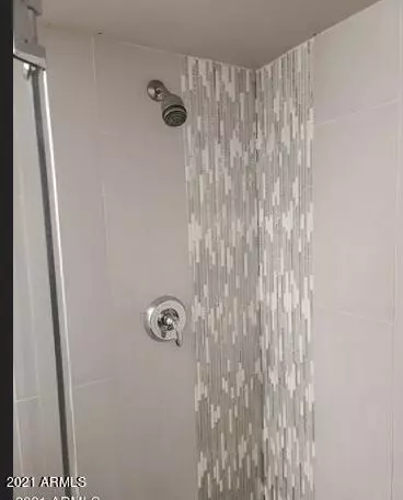 Bath - 535 W Thomas Rd #302, Phoenix, AZ 85013 photo 1 of 2