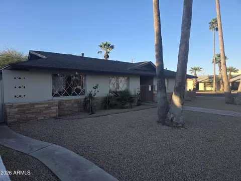 Exterior - 2101 E Osborn Rd, Phoenix, AZ 85016 photo 3 of 5