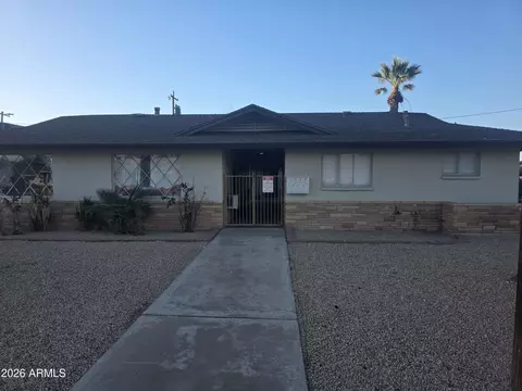 Exterior - 2101 E Osborn Rd, Phoenix, AZ 85016 photo 2 of 5