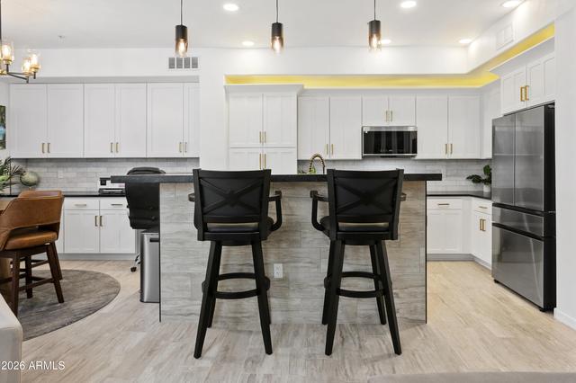 7601 E Indian Bend Rd #1017, Scottsdale, AZ 85250