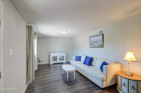 Living - 2225 E Lynne Ln, Phoenix, AZ 85042 photo 1 of 1