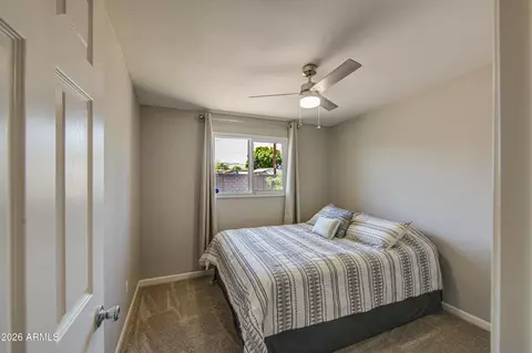 Bedroom - 2225 E Lynne Ln, Phoenix, AZ 85042 photo 2 of 4