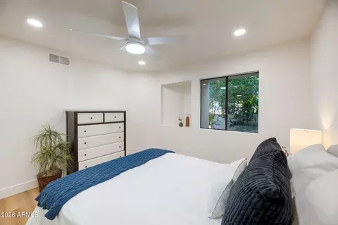 Bedroom - 703 E Corte Oro --, Phoenix, AZ 85020 photo 1 of 5