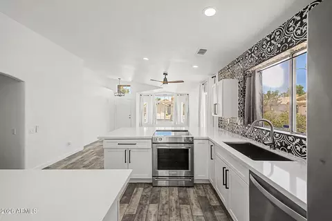 Kitchen - 3417 E Kelton Ln, Phoenix, AZ 85032 photo 4 of 4