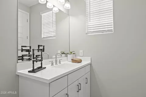 Bath - 2714 E Agave Knoll Rd, Phoenix, AZ 85024 photo 1 of 3