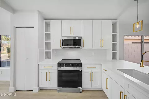Kitchen - 2248 E Morrow Dr, Phoenix, AZ 85024 photo 1 of 2