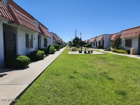 Exterior - 6818 N 35th Ave #E, Phoenix, AZ 85017 photo 1 of 7
