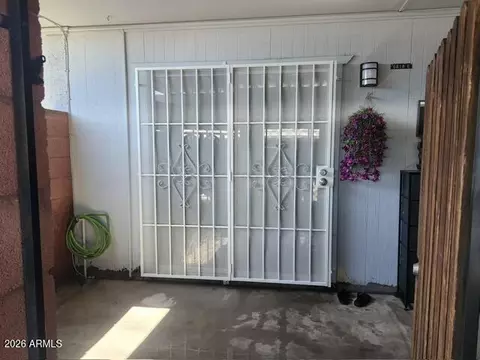 Exterior - 6818 N 35th Ave #E, Phoenix, AZ 85017 photo 3 of 7