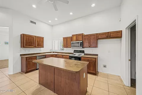 Kitchen - 3386 E Thornton Ave, Gilbert, AZ 85297 photo 2 of 3