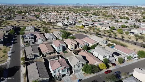 View/Area - 3330 W Donner Dr, Phoenix, AZ 85041 photo 1 of 2