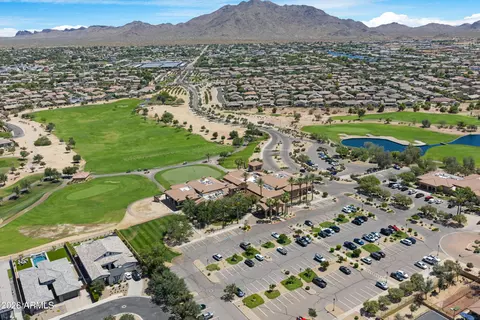 View/Area - 6844 S Pinehurst Drive Dr, Gilbert, AZ 85298 photo 4 of 6