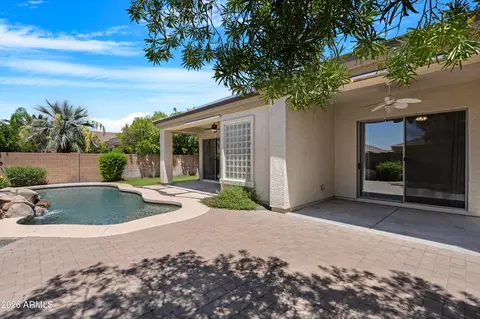 Exterior - 6844 S Pinehurst Drive Dr, Gilbert, AZ 85298 photo 3 of 6