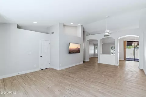 9720 W Escuda Dr, Peoria, AZ 85382