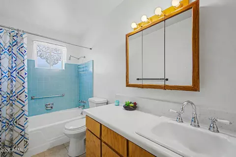 Bath - 5519 E Casper Rd, Mesa, AZ 85205 photo 2 of 2