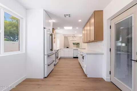 Entry Way - 3401 N 37th St #9, Phoenix, AZ 85018 photo 1 of 2