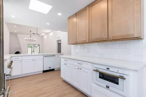 Kitchen - 3401 N 37th St #9, Phoenix, AZ 85018 photo 6 of 6