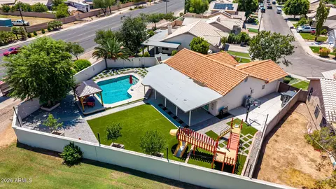 View/Area - 1933 E Marquette Dr, Gilbert, AZ 85234 photo 3 of 7