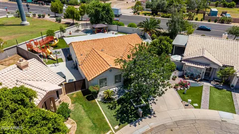 View/Area - 1933 E Marquette Dr, Gilbert, AZ 85234 photo 2 of 7