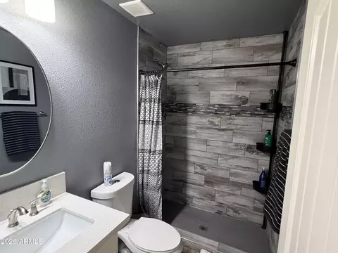 1114 E Desert Dr, Phoenix, AZ 85042 photo 5