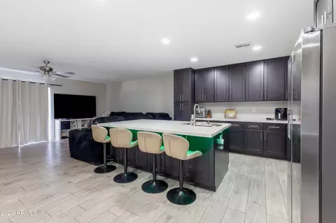 Kitchen - 2421 E Pueblo Ave, Phoenix, AZ 85040 photo 3 of 4