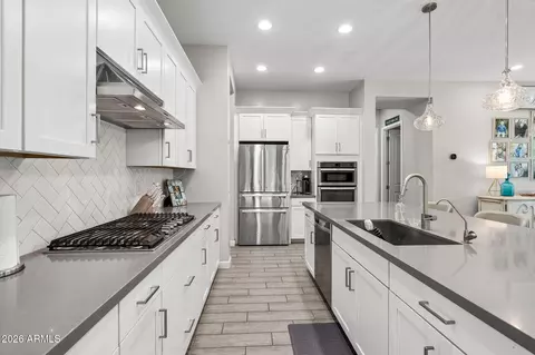 Kitchen - 2939 E Pinto Dr, Gilbert, AZ 85296 photo 3 of 6