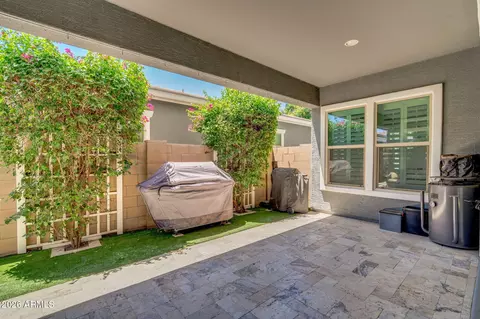 Exterior - 2939 E Pinto Dr, Gilbert, AZ 85296 photo 3 of 7